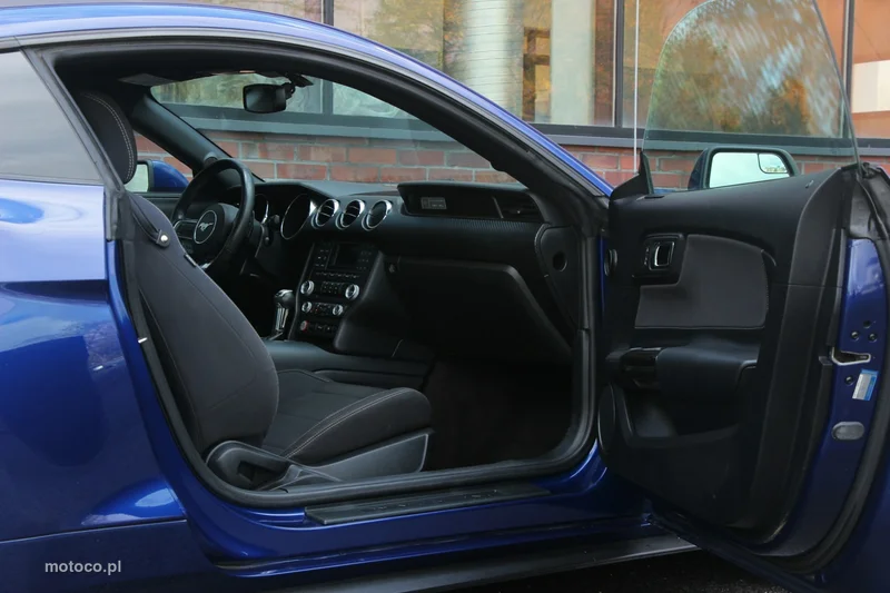 Ford Mustang VI S-550 28