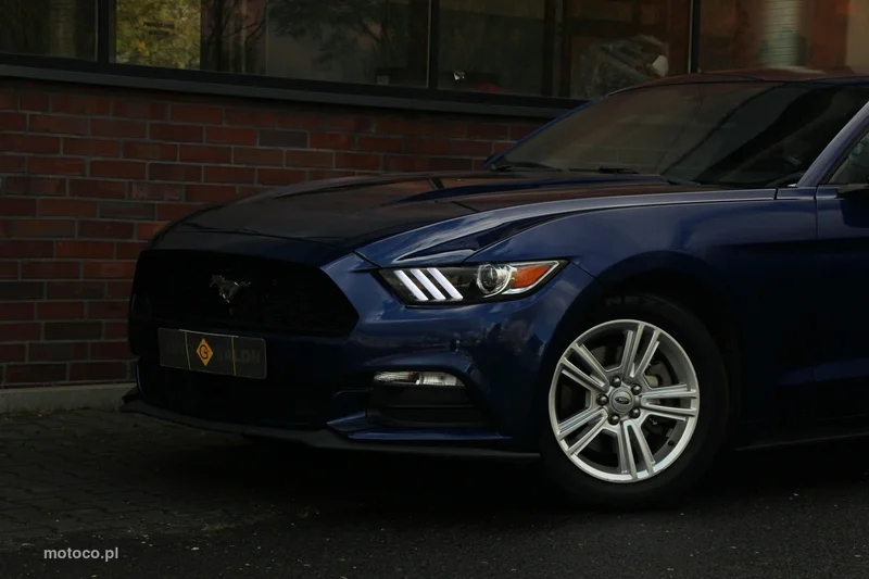 Ford Mustang VI S-550 7