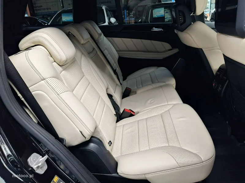 Mercedes-Benz GL X166 GL 63 AMG 23