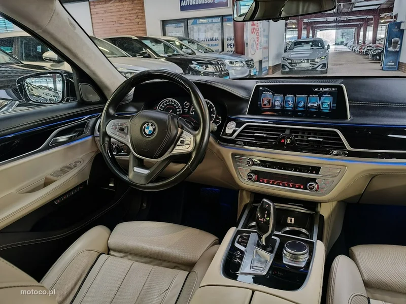 BMW Seria 7 G11 750 14