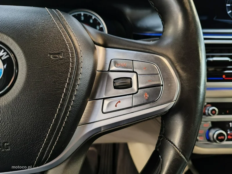BMW Seria 7 G11 750 29