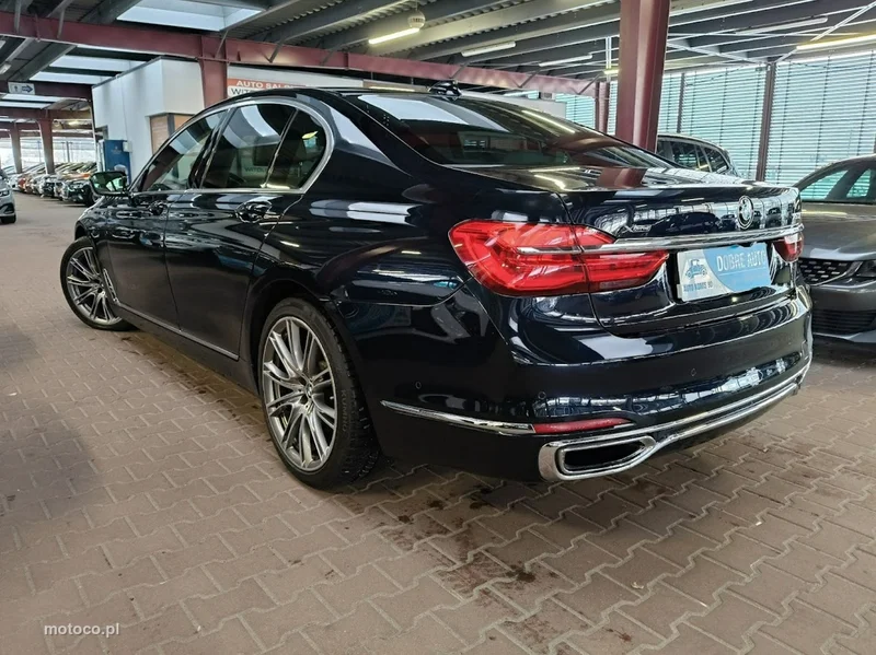 BMW Seria 7 G11 750 4