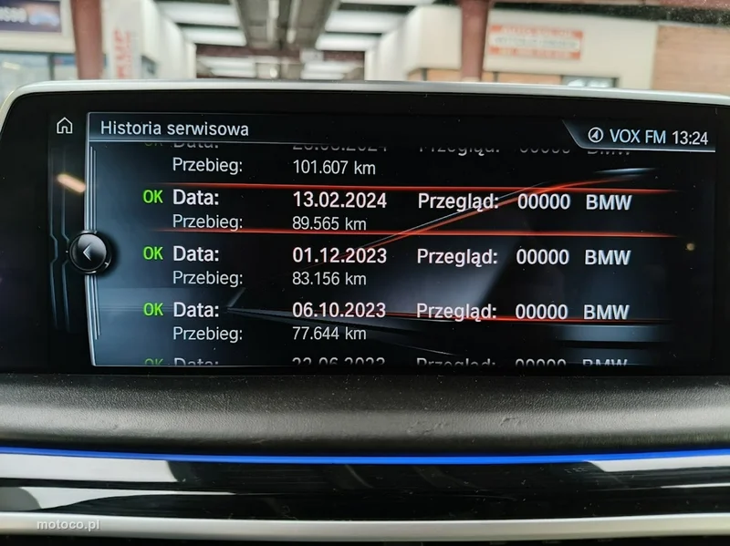 BMW Seria 7 G11 750 34
