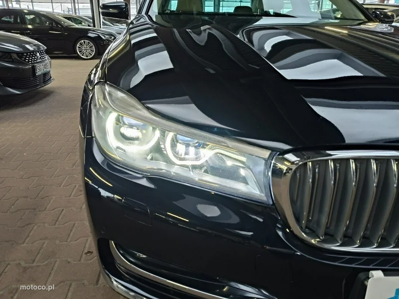 BMW Seria 7 G11 750 5