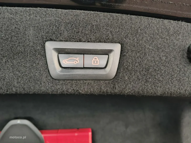 BMW Seria 7 G11 750 10