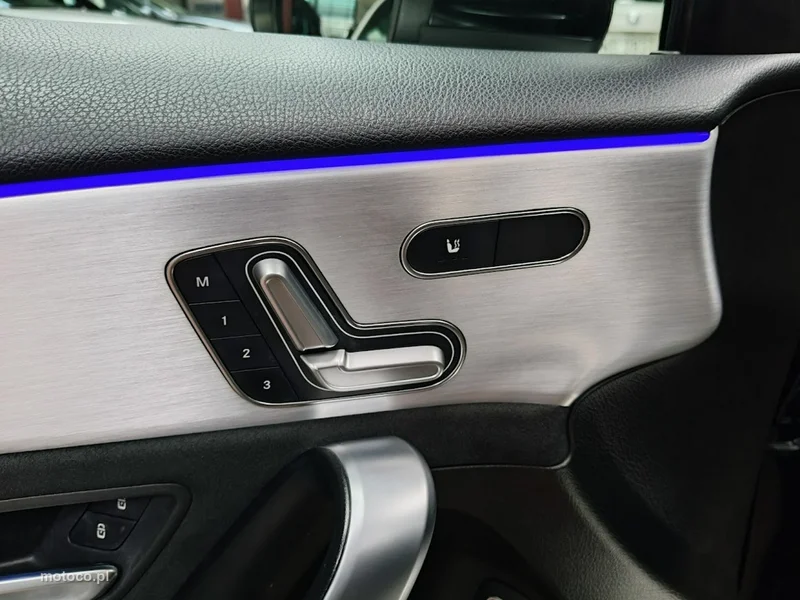 Mercedes-Benz Klasa A W177 A 200 18