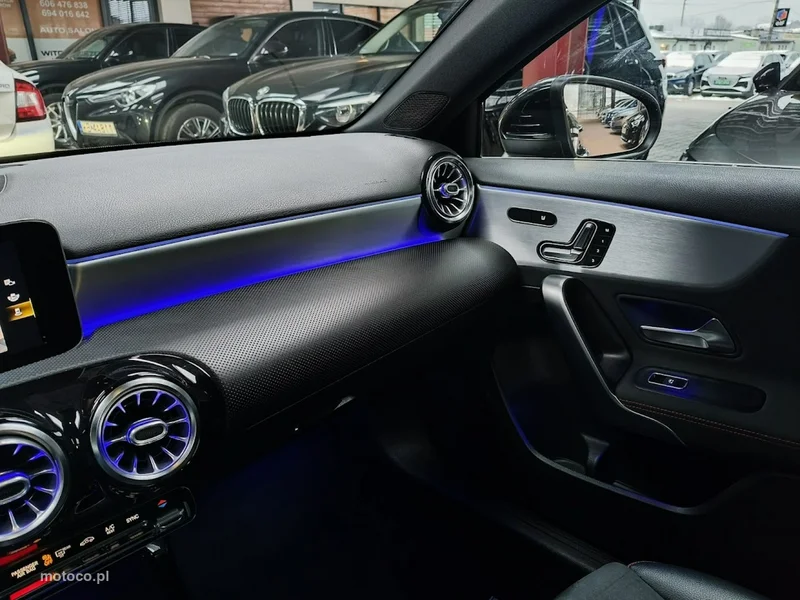 Mercedes-Benz Klasa A W177 A 200 32