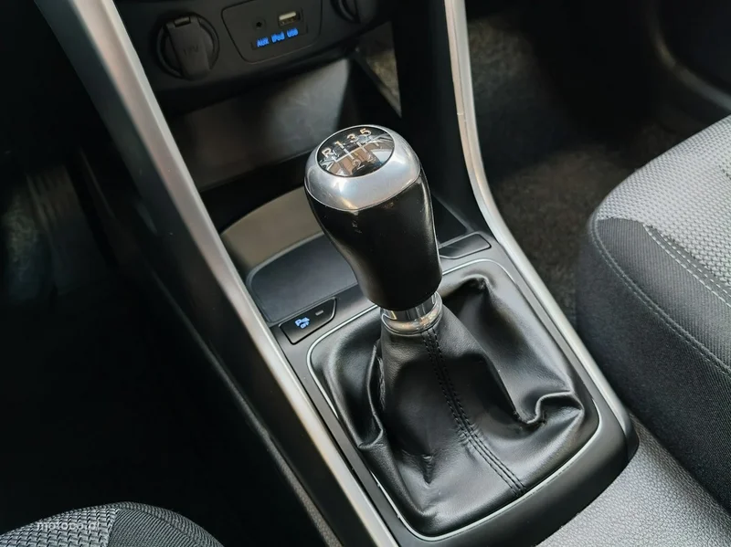 Hyundai i30 24