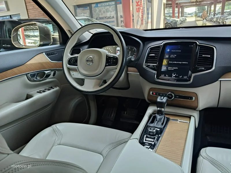 Volvo XC 90 19