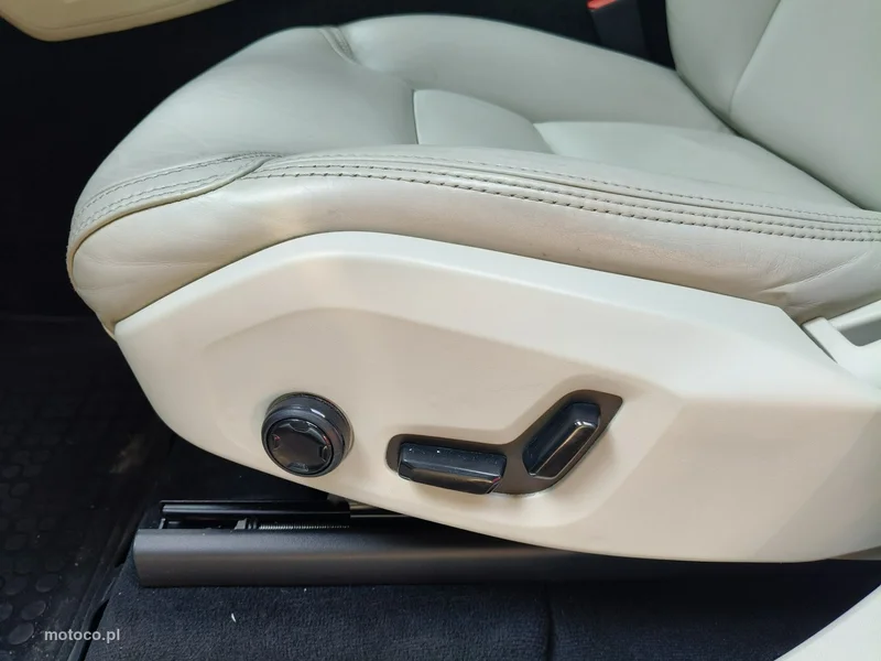 Volvo XC 90 21