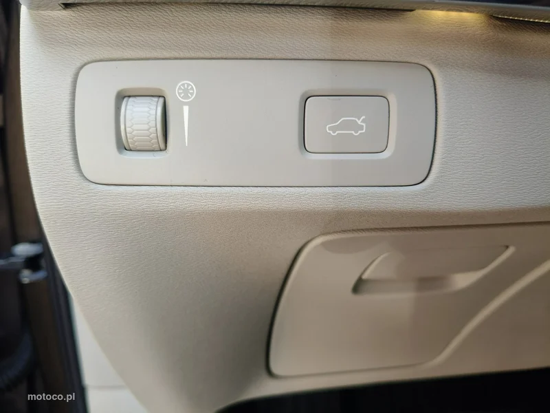 Volvo XC 90 25