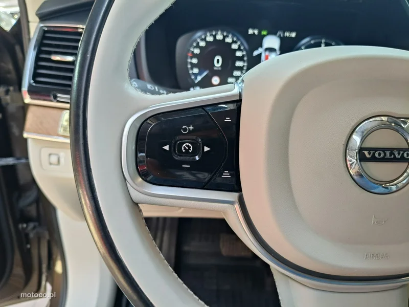 Volvo XC 90 27