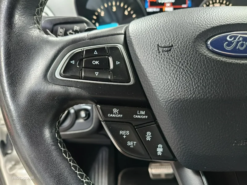 Ford Kuga II 26