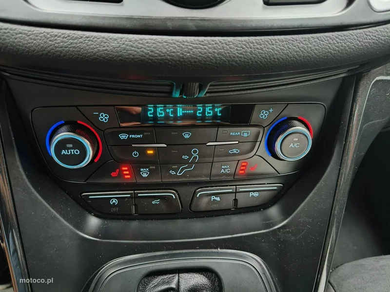 Ford Kuga II 32