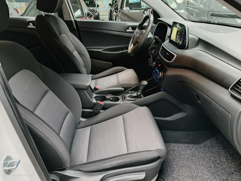 Hyundai TUCSON 13