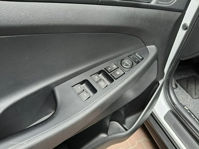 Hyundai TUCSON 16