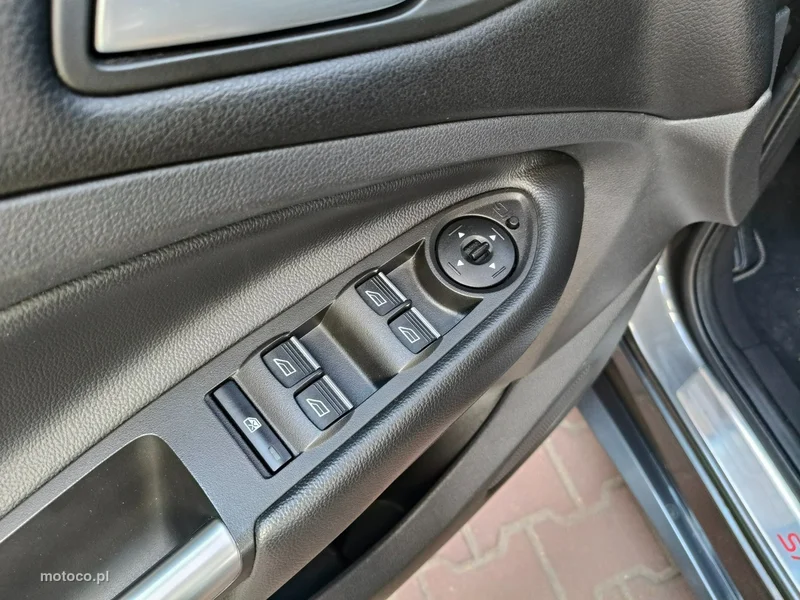 Ford Kuga II 23