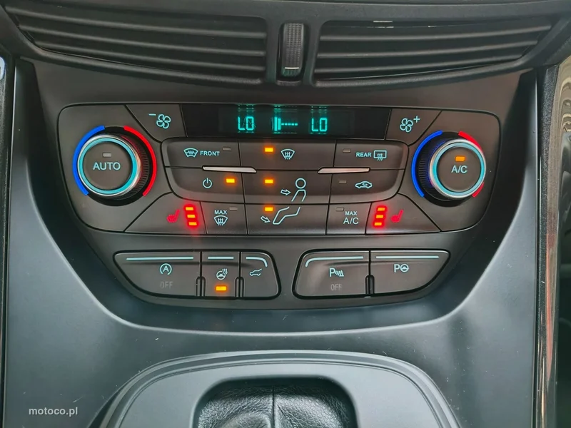 Ford Kuga II 34