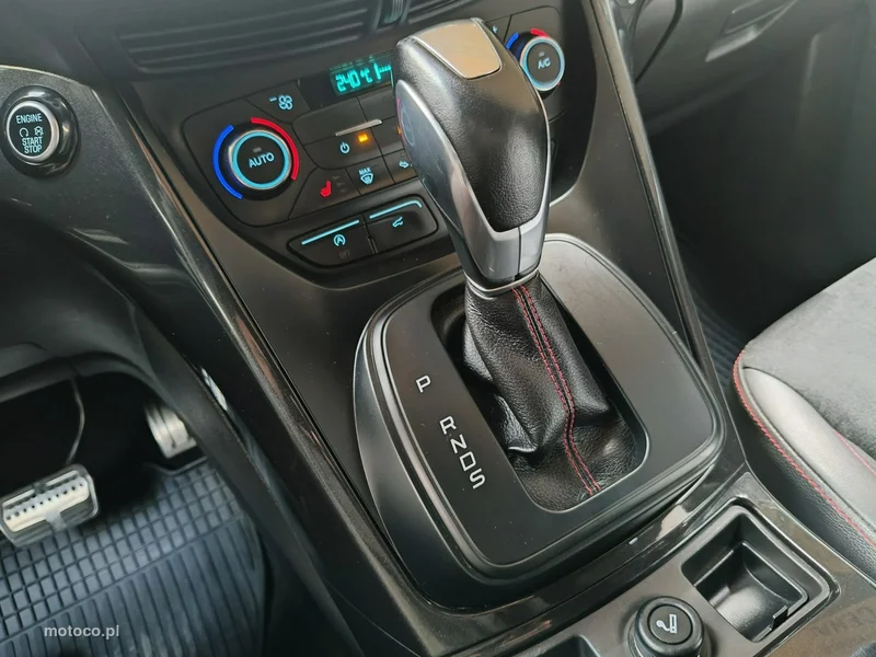 Ford Kuga III 32
