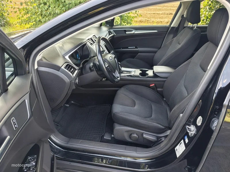 Ford Mondeo V 7