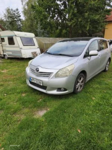 Toyota Verso 2