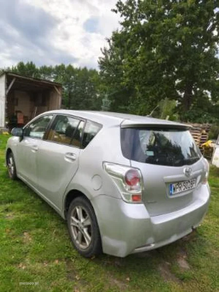 Toyota Verso 3