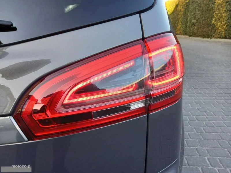 Ford S-Max I 12