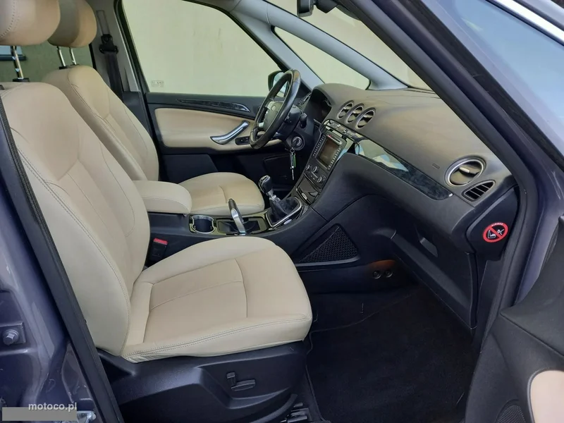 Ford S-Max I 21