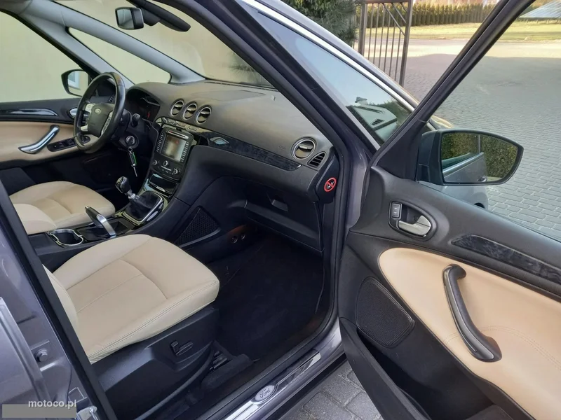 Ford S-Max I 22
