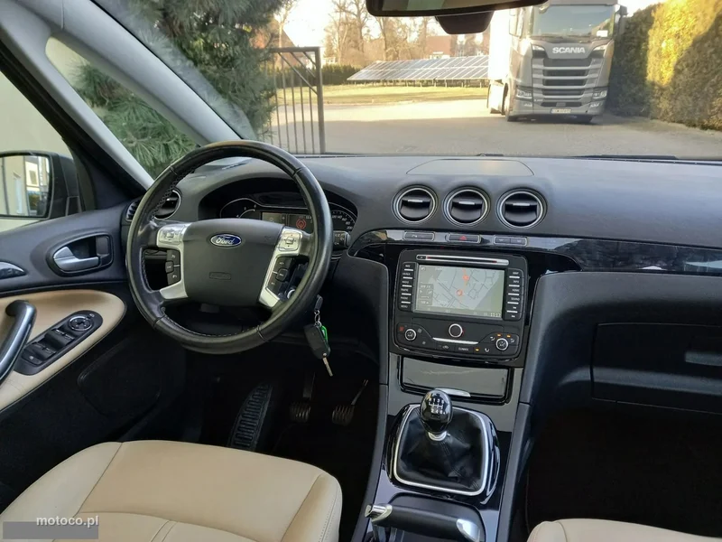 Ford S-Max I 24