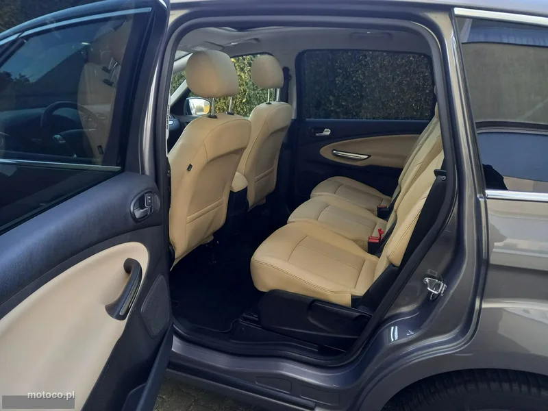 Ford S-Max I 28