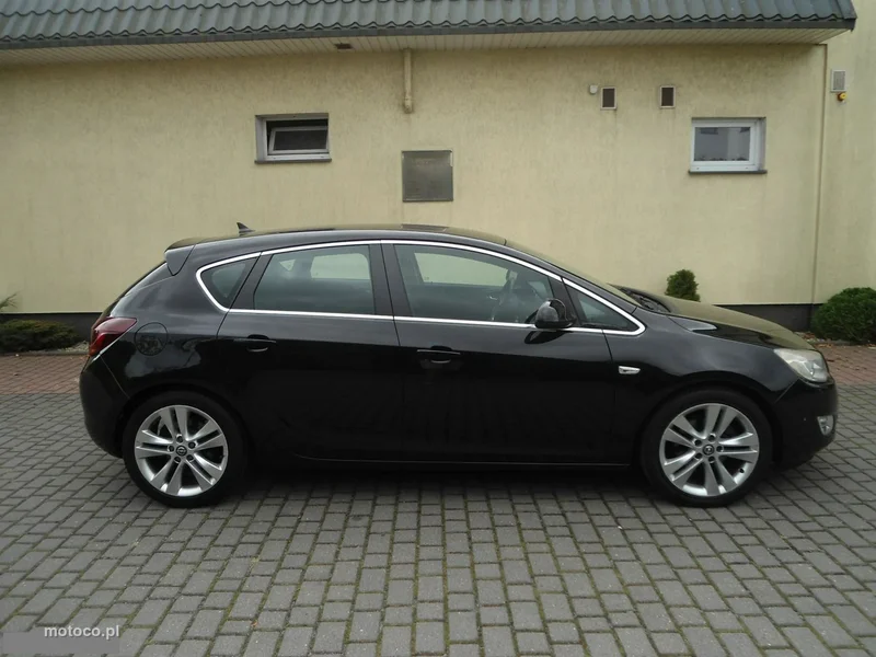 Opel Astra J 12