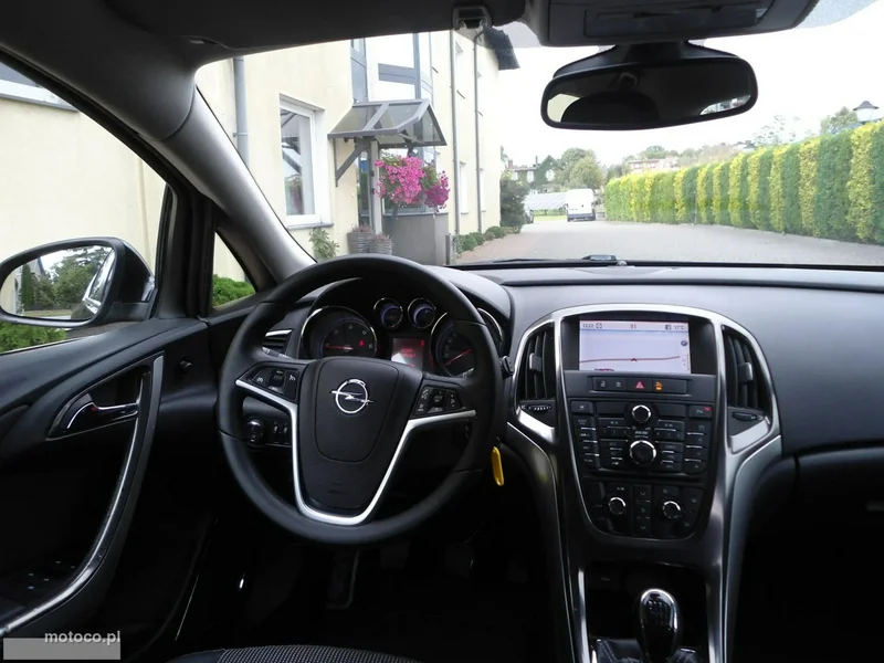 Opel Astra J 19
