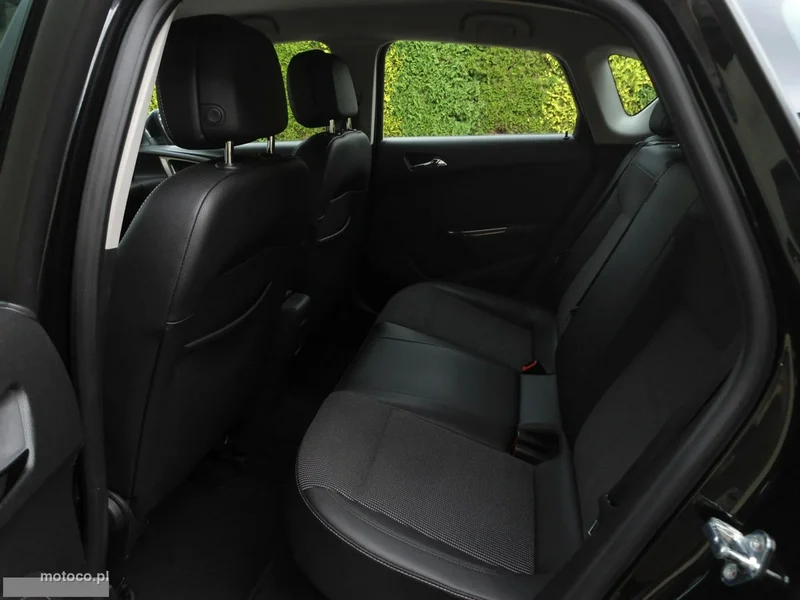 Opel Astra J 21