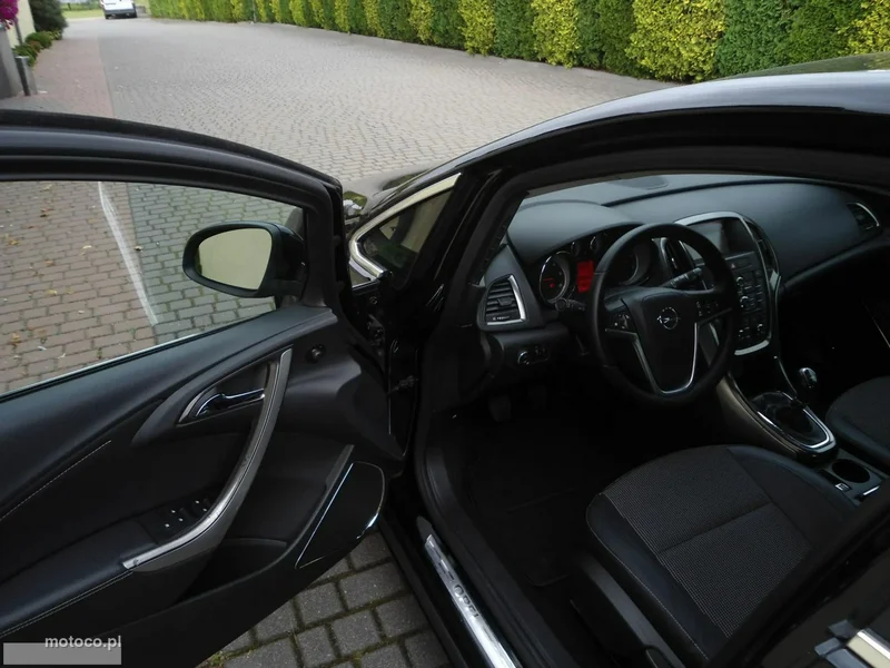Opel Astra J 22