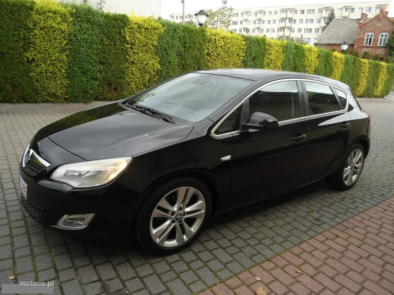 Opel Astra J 10