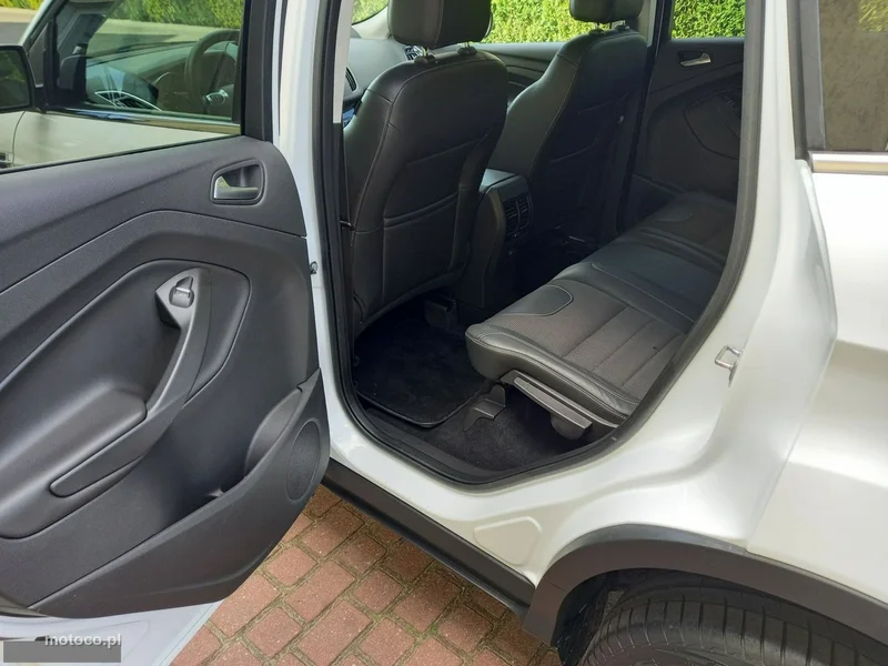 Ford Kuga II 22