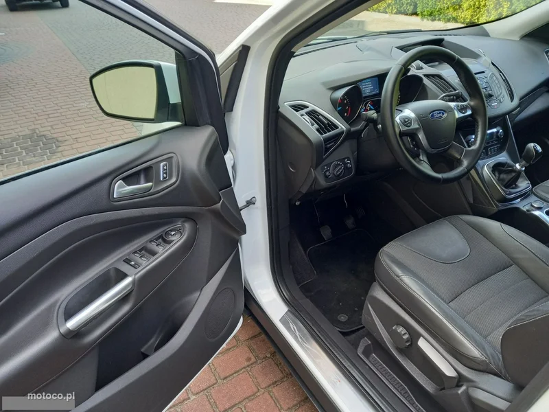 Ford Kuga II 24