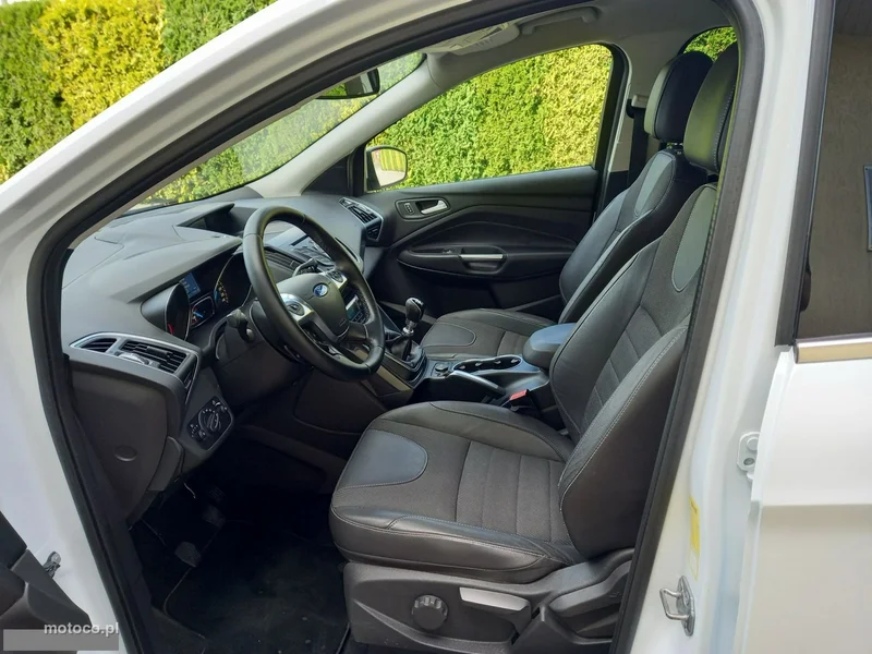 Ford Kuga II 26