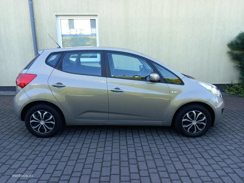 Kia Venga 11