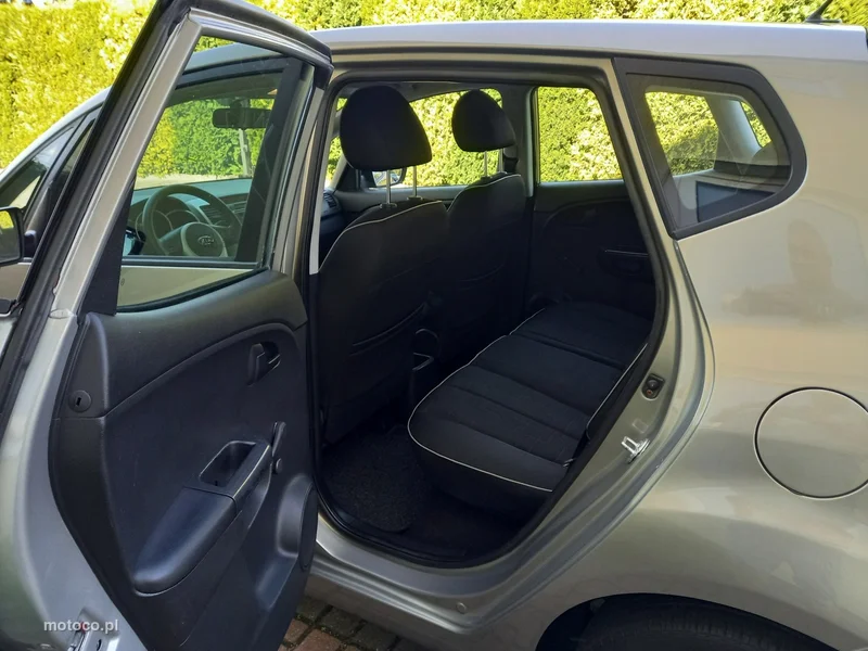 Kia Venga 24