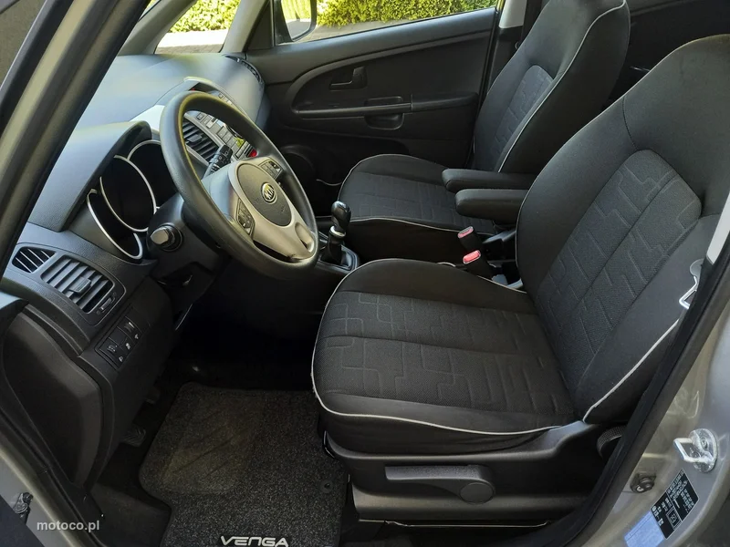 Kia Venga 27
