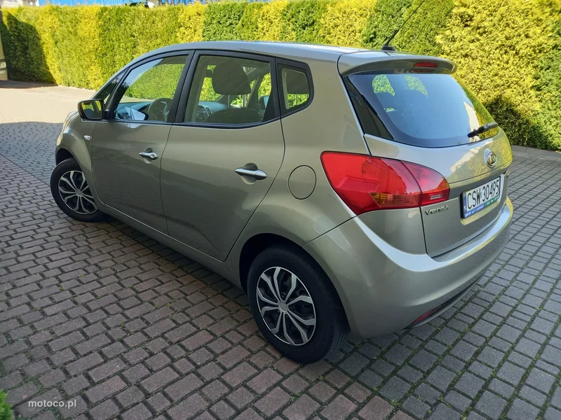Kia Venga 8