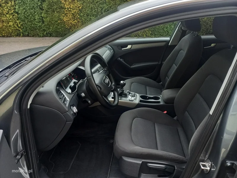 Audi A4 B8 31