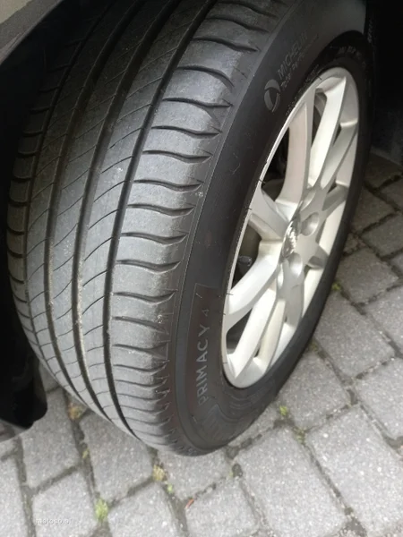Audi A4 B8 9