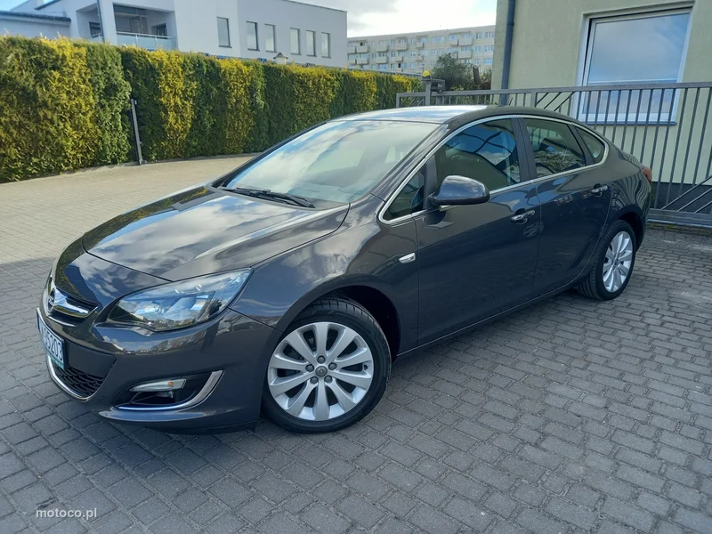 Opel Astra J 2