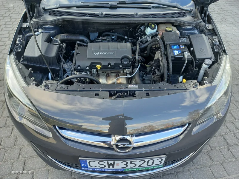 Opel Astra J 16