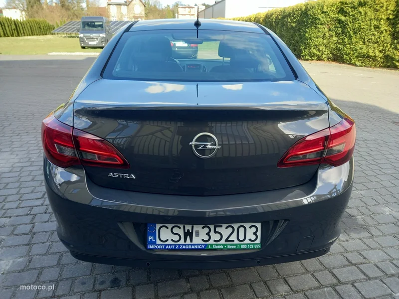 Opel Astra J 17