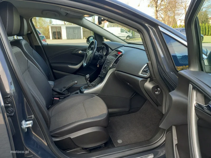 Opel Astra J 21
