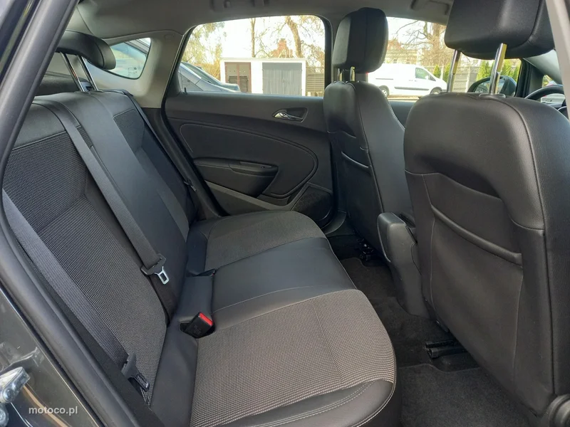 Opel Astra J 23